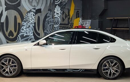 BMW 5 серия, 2023 год, 6 990 000 рублей, 3 фотография