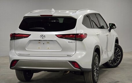 Toyota Highlander, 2025 год, 5 645 000 рублей, 32 фотография