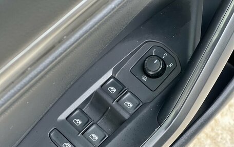 Volkswagen Jetta VII, 2019 год, 1 820 000 рублей, 12 фотография