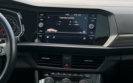 Volkswagen Jetta VII, 2019 год, 1 820 000 рублей, 24 фотография