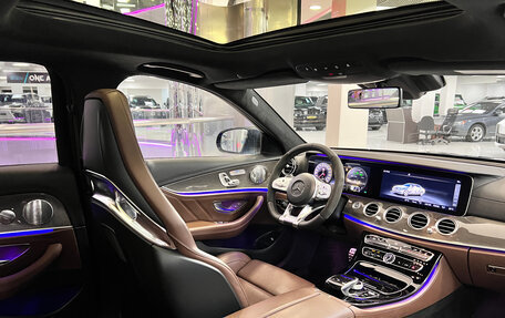 Mercedes-Benz E-Класс AMG, 2018 год, 5 798 000 рублей, 29 фотография