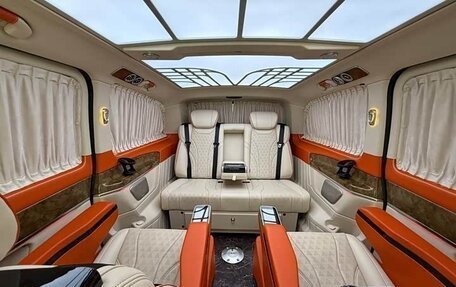 Mercedes-Benz V-Класс, 2023 год, 5 990 000 рублей, 13 фотография