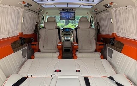 Mercedes-Benz V-Класс, 2023 год, 5 990 000 рублей, 22 фотография