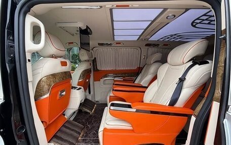 Mercedes-Benz V-Класс, 2023 год, 5 990 000 рублей, 17 фотография