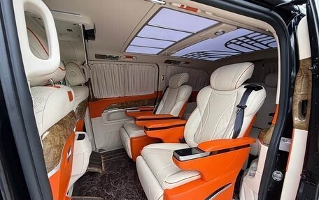 Mercedes-Benz V-Класс, 2023 год, 5 990 000 рублей, 15 фотография