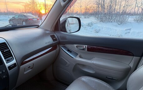 Toyota Land Cruiser Prado 120 рестайлинг, 2005 год, 2 300 000 рублей, 14 фотография