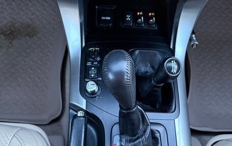 Toyota Land Cruiser Prado 120 рестайлинг, 2005 год, 2 300 000 рублей, 22 фотография