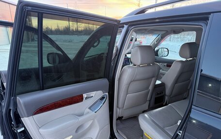 Toyota Land Cruiser Prado 120 рестайлинг, 2005 год, 2 300 000 рублей, 19 фотография