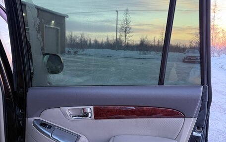 Toyota Land Cruiser Prado 120 рестайлинг, 2005 год, 2 300 000 рублей, 37 фотография