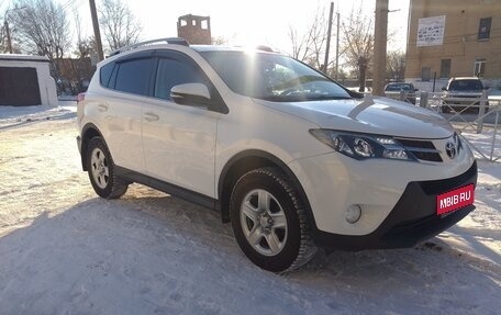 Toyota RAV4, 2015 год, 1 640 000 рублей, 3 фотография