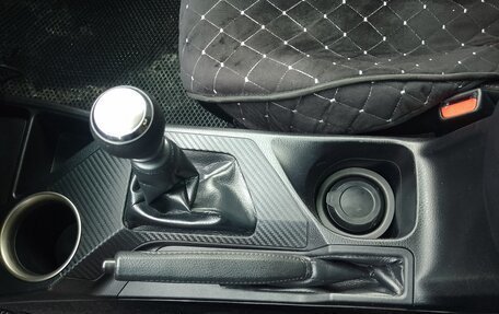 Toyota RAV4, 2015 год, 1 640 000 рублей, 17 фотография