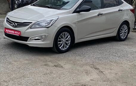 Hyundai Solaris II рестайлинг, 2014 год, 1 100 000 рублей, 19 фотография