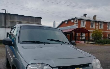 Chevrolet Niva I рестайлинг, 2017 год, 715 000 рублей, 3 фотография