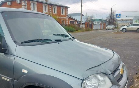 Chevrolet Niva I рестайлинг, 2017 год, 715 000 рублей, 7 фотография