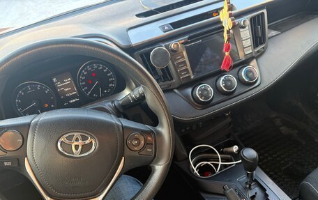 Toyota RAV4, 2015 год, 2 250 000 рублей, 5 фотография