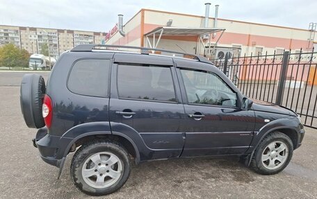 Chevrolet Niva I рестайлинг, 2018 год, 800 000 рублей, 2 фотография