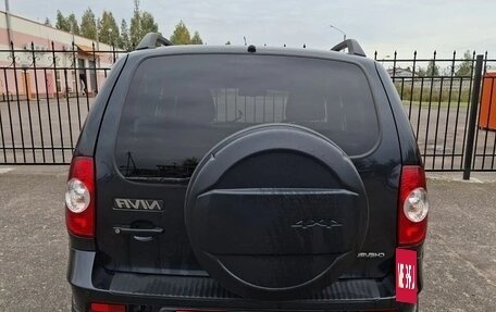 Chevrolet Niva I рестайлинг, 2018 год, 800 000 рублей, 5 фотография