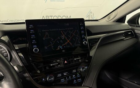 Toyota Camry, 2021 год, 3 238 000 рублей, 18 фотография