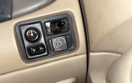 Nissan Bluebird Sylphy II, 2002 год, 210 000 рублей, 24 фотография