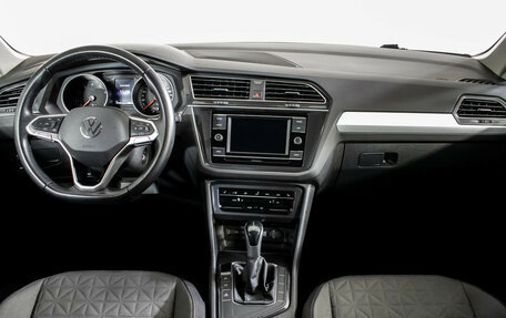 Volkswagen Tiguan II, 2021 год, 2 940 000 рублей, 11 фотография