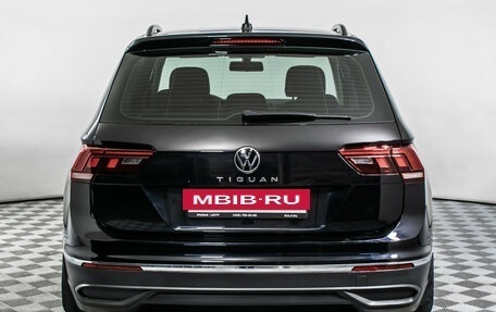 Volkswagen Tiguan II, 2021 год, 2 940 000 рублей, 6 фотография