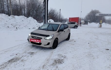 Hyundai Solaris II рестайлинг, 2013 год, 475 000 рублей, 5 фотография
