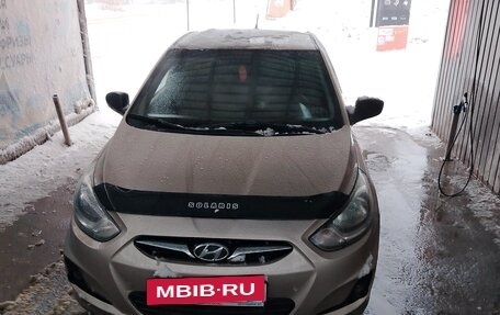 Hyundai Solaris II рестайлинг, 2013 год, 475 000 рублей, 8 фотография