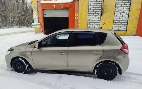 KIA cee'd I рестайлинг, 2010 год, 575 000 рублей, 4 фотография