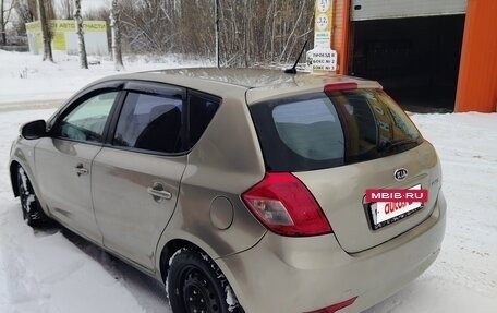 KIA cee'd I рестайлинг, 2010 год, 575 000 рублей, 6 фотография