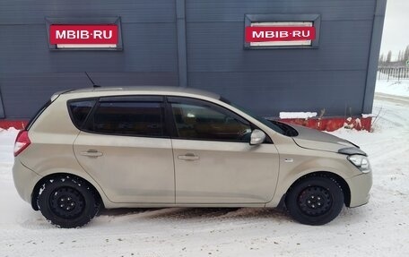 KIA cee'd I рестайлинг, 2010 год, 575 000 рублей, 3 фотография