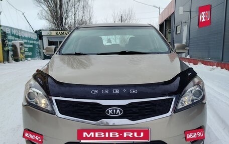 KIA cee'd I рестайлинг, 2010 год, 575 000 рублей, 2 фотография