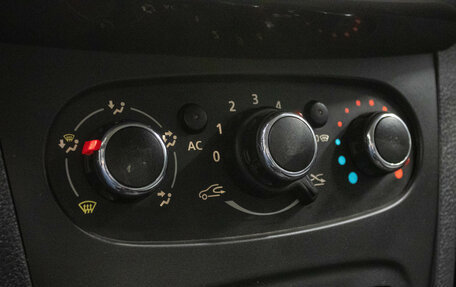 Renault Logan II, 2015 год, 539 000 рублей, 14 фотография