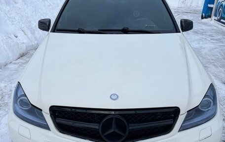 Mercedes-Benz C-Класс, 2011 год, 1 250 000 рублей, 5 фотография