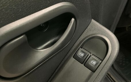 Renault Duster I рестайлинг, 2017 год, 998 000 рублей, 13 фотография