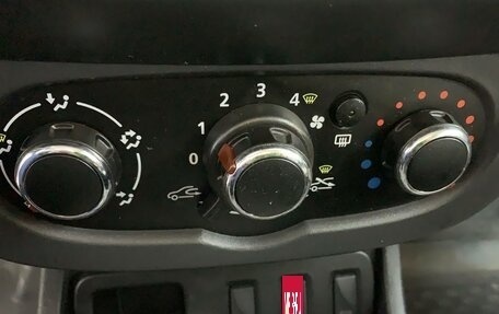 Renault Duster I рестайлинг, 2017 год, 998 000 рублей, 25 фотография