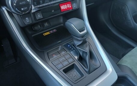 Toyota RAV4, 2025 год, 4 350 000 рублей, 28 фотография