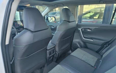 Toyota RAV4, 2025 год, 4 350 000 рублей, 38 фотография