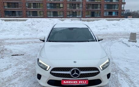 Mercedes-Benz A-Класс, 2018 год, 2 400 000 рублей, 1 фотография