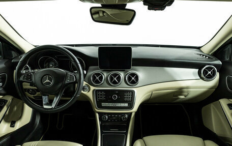 Mercedes-Benz GLA, 2018 год, 2 799 700 рублей, 13 фотография