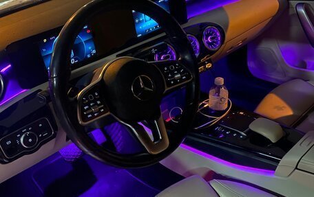 Mercedes-Benz A-Класс, 2018 год, 2 400 000 рублей, 8 фотография