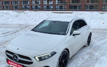 Mercedes-Benz A-Класс, 2018 год, 2 400 000 рублей, 3 фотография