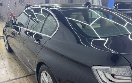 BMW 5 серия, 2010 год, 1 950 000 рублей, 9 фотография