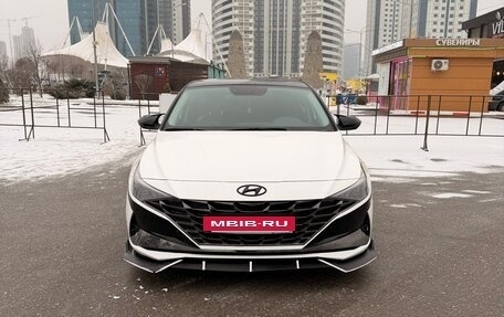 Hyundai Elantra, 2023 год, 2 550 000 рублей, 4 фотография