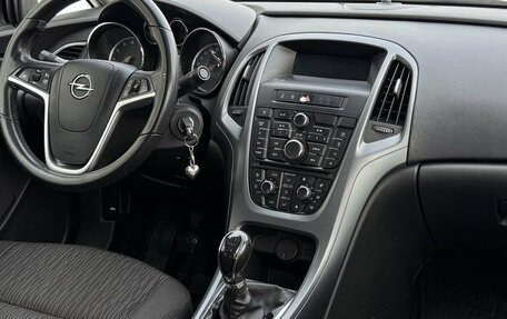 Opel Astra J, 2013 год, 799 999 рублей, 7 фотография