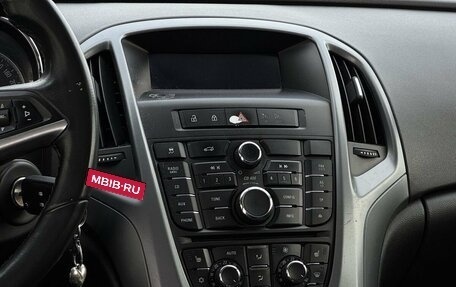 Opel Astra J, 2013 год, 799 999 рублей, 10 фотография