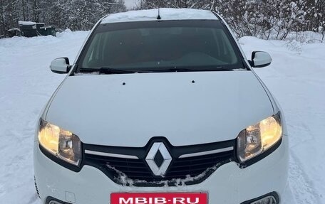 Renault Logan II, 2016 год, 650 000 рублей, 1 фотография