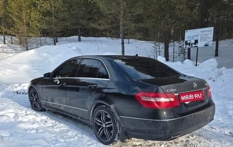 Mercedes-Benz E-Класс, 2012 год, 2 150 000 рублей, 4 фотография