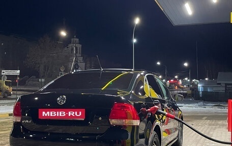 Volkswagen Polo VI (EU Market), 2013 год, 800 000 рублей, 3 фотография