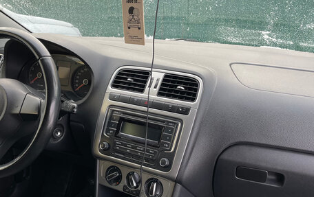 Volkswagen Polo VI (EU Market), 2013 год, 800 000 рублей, 15 фотография