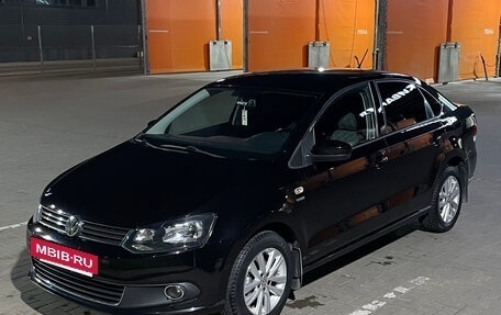 Volkswagen Polo VI (EU Market), 2013 год, 800 000 рублей, 2 фотография